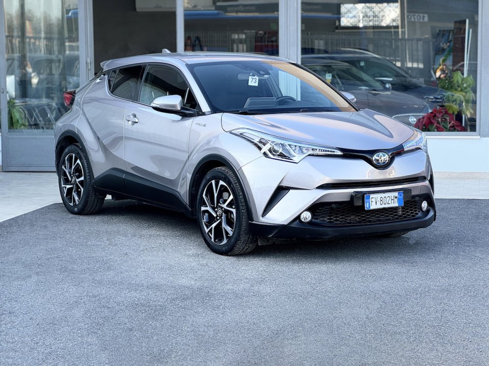 TOYOTA C-HR vers. C-HR 1.8 Hybrid E-CVT Trend