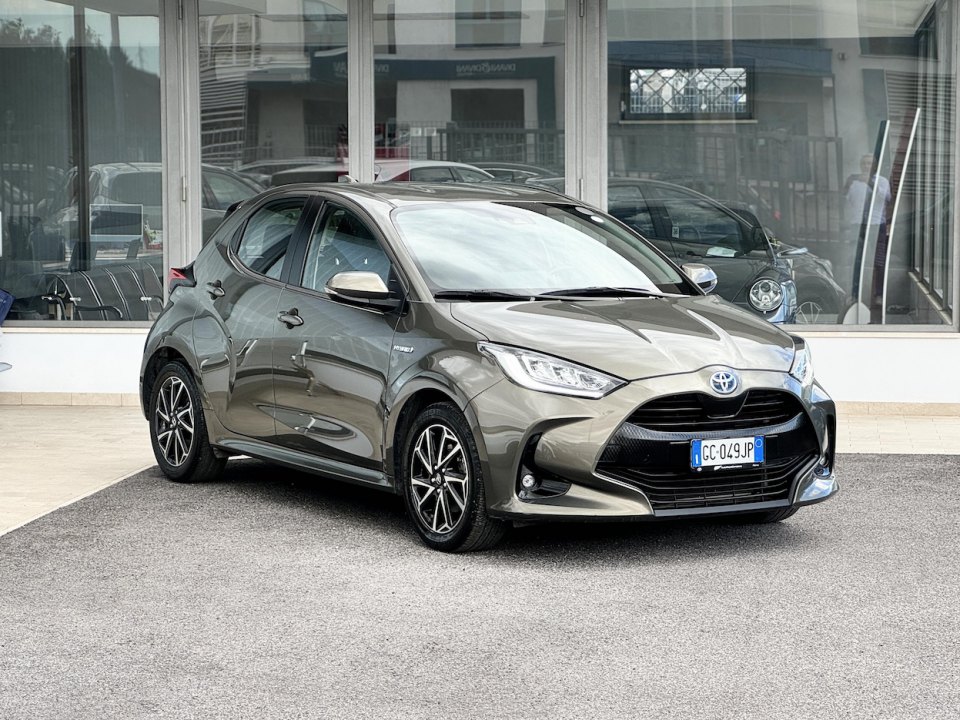 TOYOTA Yaris 4ª serie vers. Yaris 1.5 Hybrid 5 porte Business