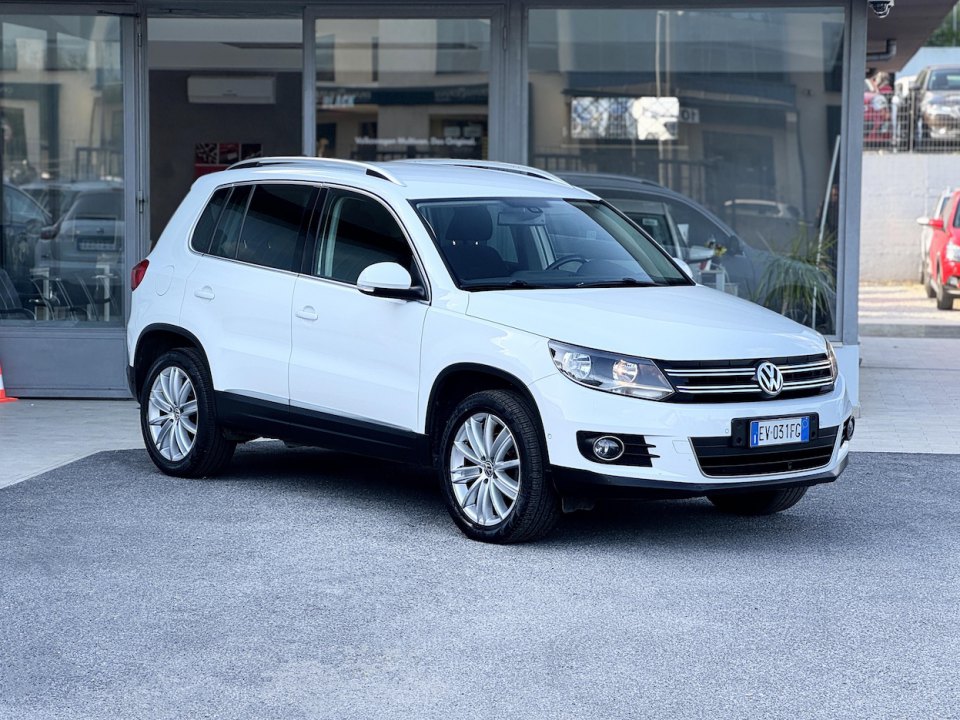 VOLKSWAGEN Tiguan 1ª serie vers. Tiguan 2.0 TDI 140 CV 4MOTION DSG Business Sport & Style