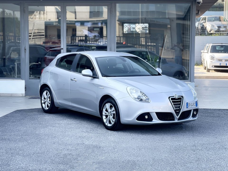 ALFA ROMEO Giulietta (2010-21) vers. Giulietta 1.6 JTDm-2 105 CV Exclusive