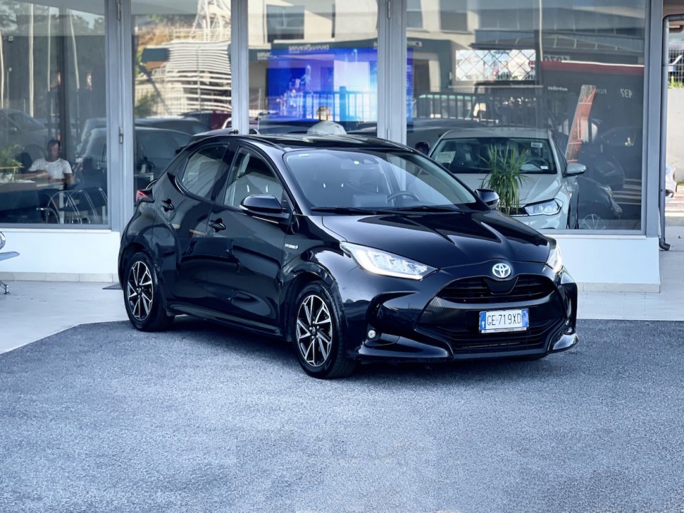 TOYOTA Yaris 4ª serie vers. Yaris 1.5 Hybrid 5 porte Business
