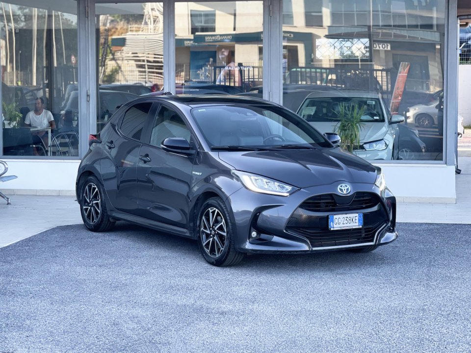 TOYOTA Yaris 4ª serie vers. Yaris 1.5 Hybrid 5 porte Lounge