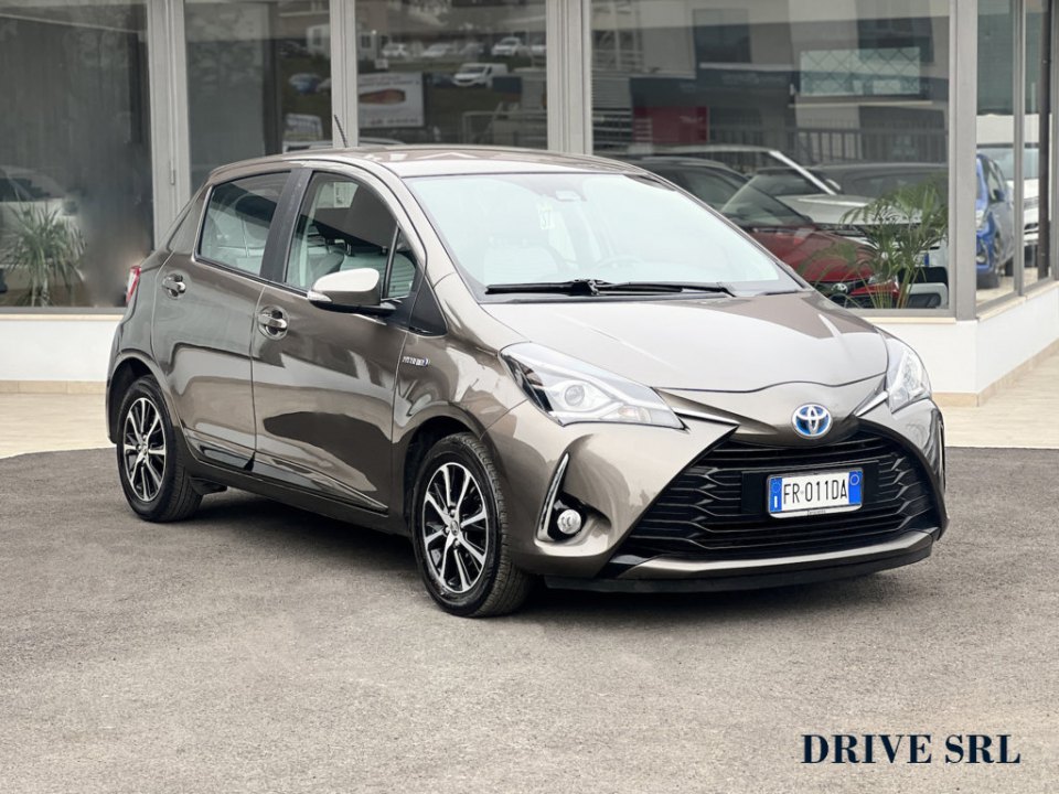 TOYOTA Yaris 3ª serie vers. Yaris 1.5 Hybrid 5 porte Lounge