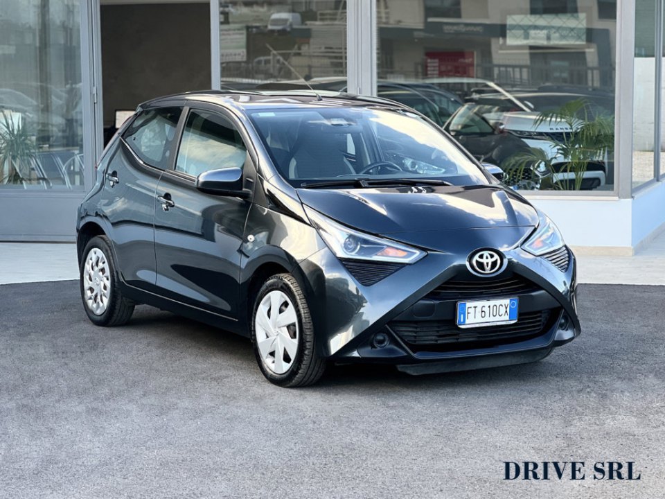 TOYOTA Aygo 2ª serie vers. Aygo 1.0 VVT-i 72 CV 5 porte x-cite MMT