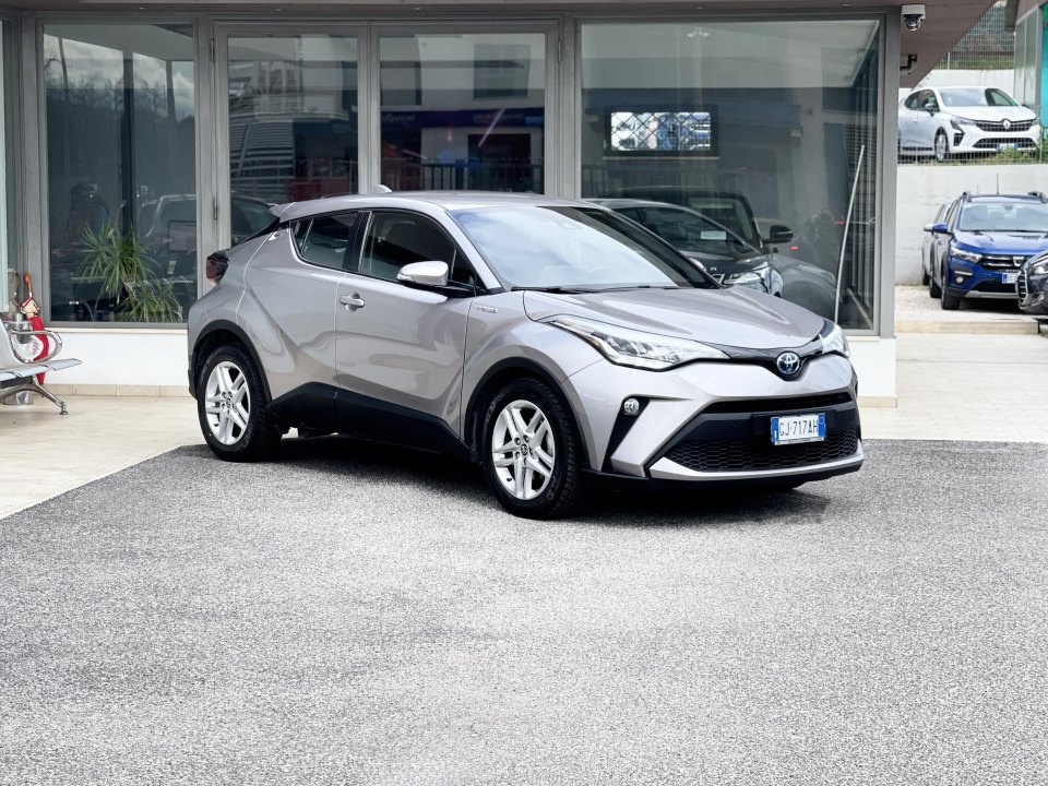 TOYOTA C-HR vers. C-HR 1.8 Hybrid E-CVT Active