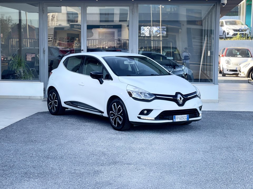 RENAULT Clio 4ª serie vers. Clio 1.2 75 CV 5 porte Duel2