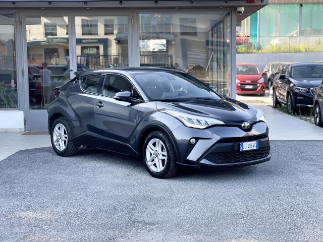 TOYOTA - C-HR