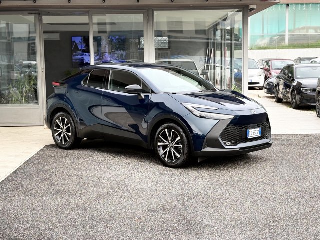 TOYOTA - C-HR
