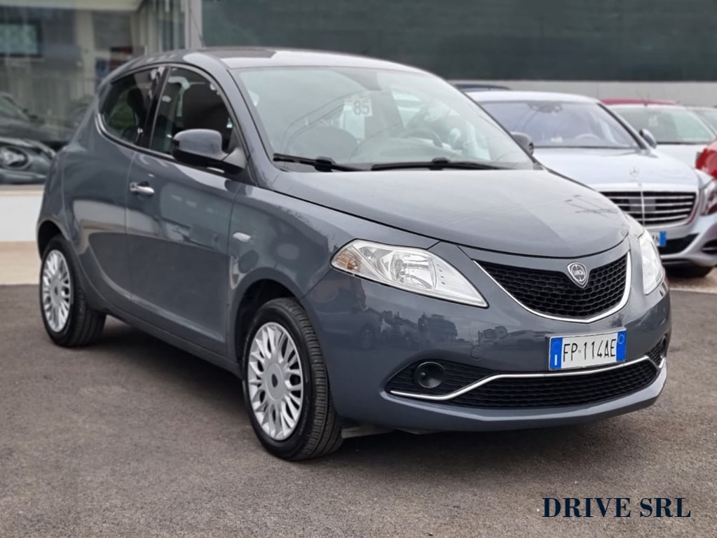 LANCIA Ypsilon 3ª serie vers. Ypsilon 1.2 69 CV 5 porte Platinum