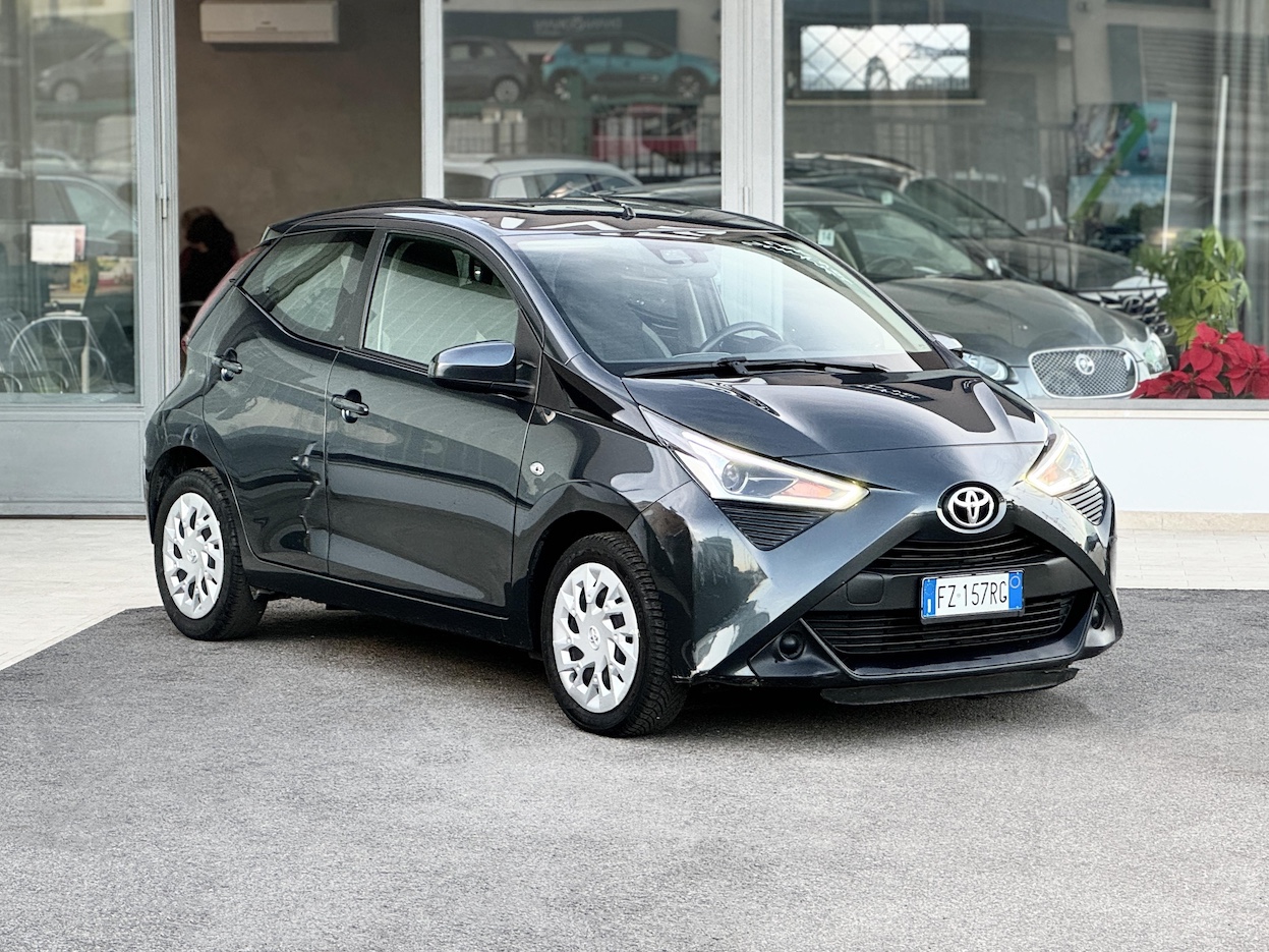 TOYOTA Aygo 2ª serie vers. Aygo Connect 1.0 VVT-i 72 CV 5 porte x-cool