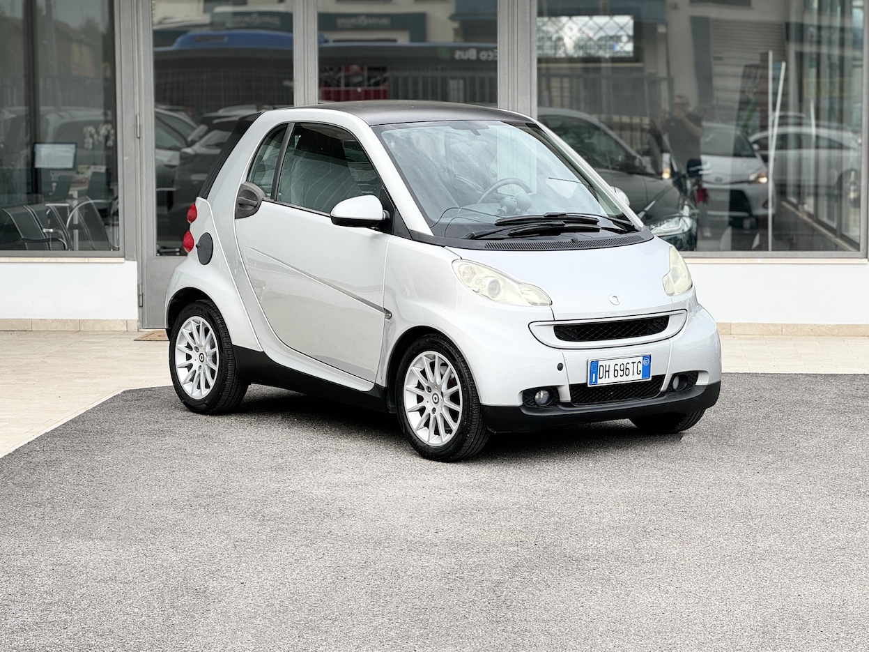SMART fortwo 2ª serie vers. fortwo 1000 52 kW coupé pure
