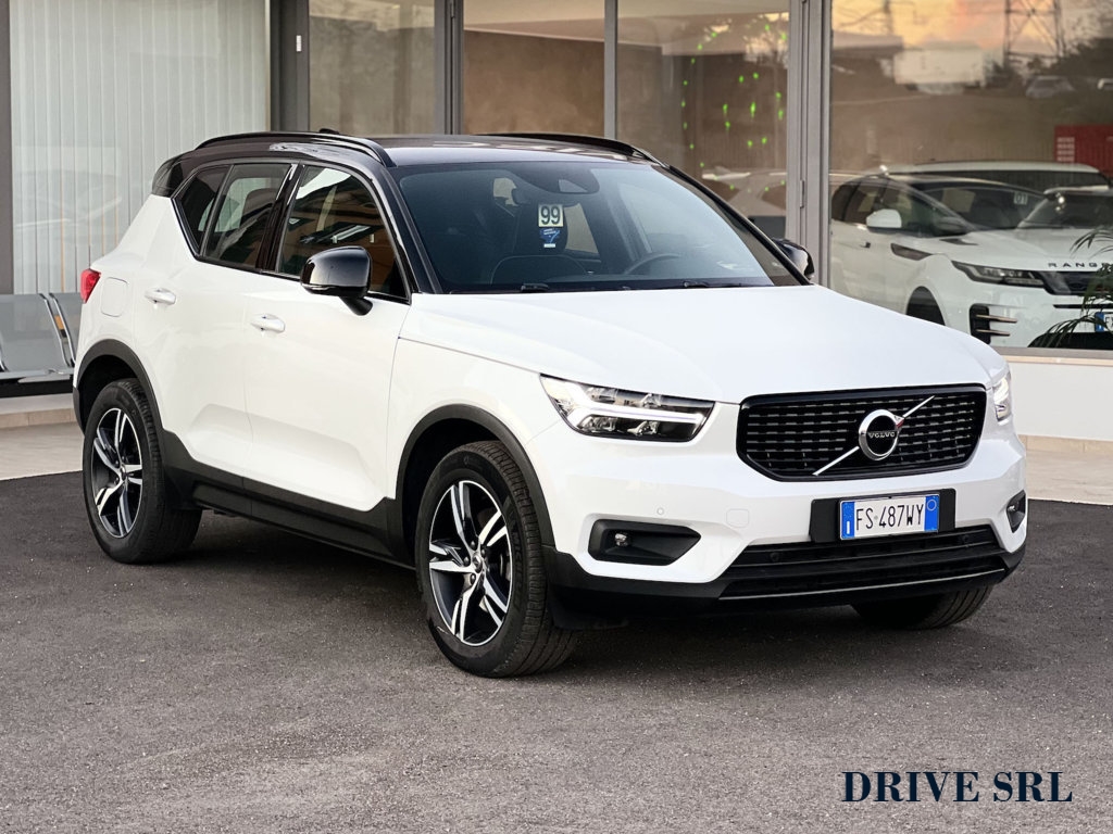 VOLVO XC40 (2017-->) vers. XC40 T4 AWD Geartronic R-design