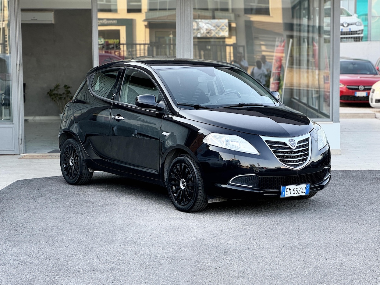 LANCIA Ypsilon 3ª serie vers. Ypsilon 1.2 69 CV 5 porte S&S Platinum