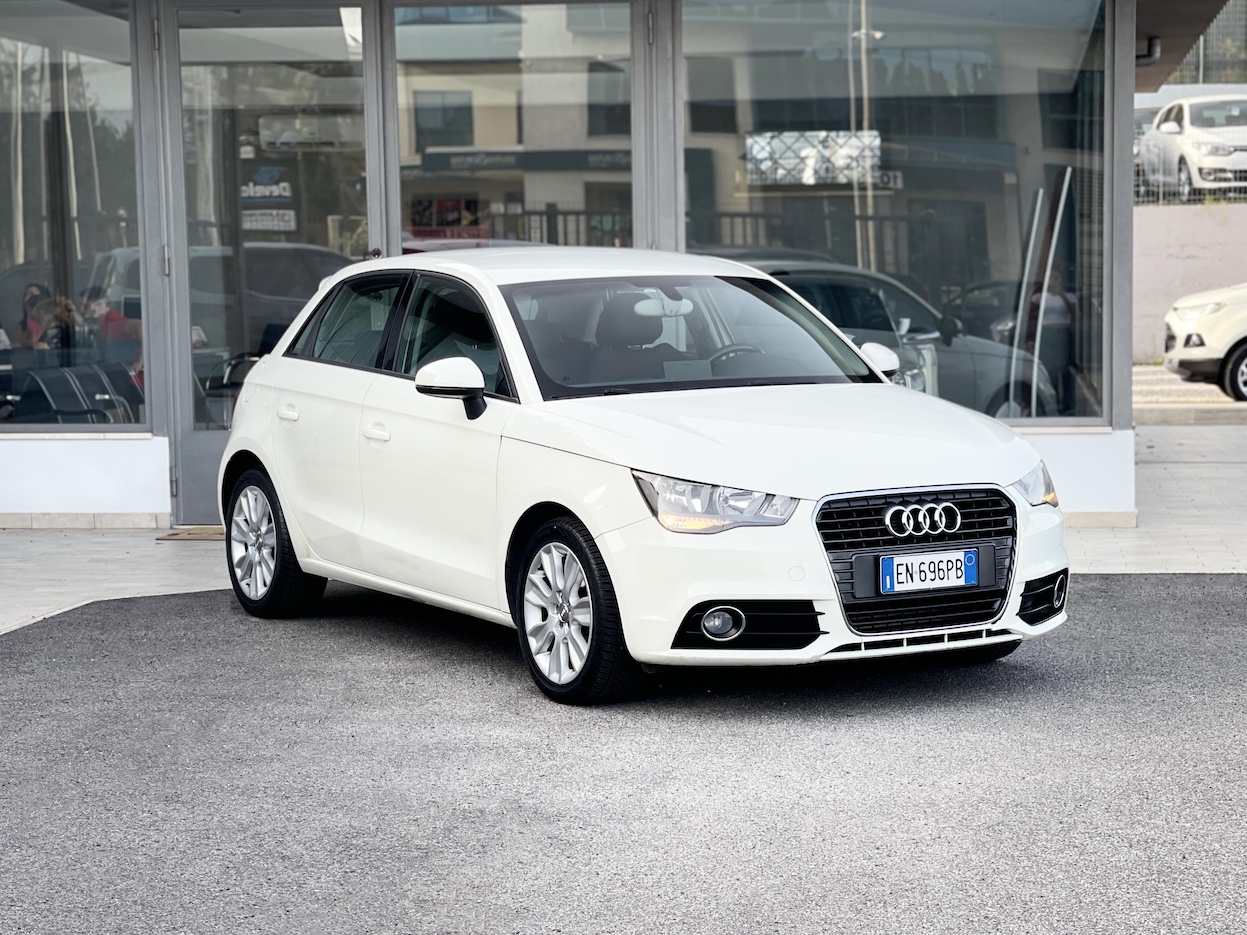 AUDI A1/S1 vers. A1 SPB 1.6 TDI Admired