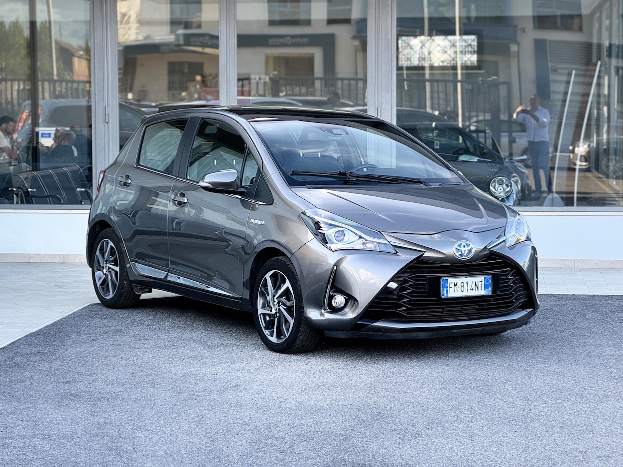 TOYOTA Yaris 3ª serie vers. Yaris 1.5 Hybrid 5 porte Style