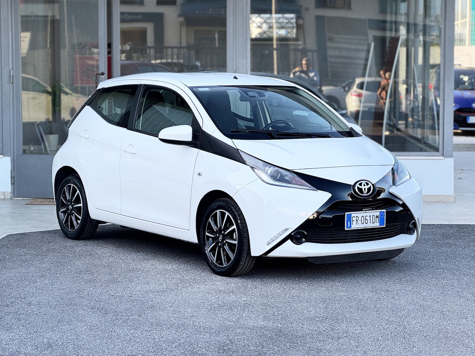 TOYOTA Aygo 2ª serie vers. Aygo 1.0 VVT-i 69 CV 5 porte x-wave