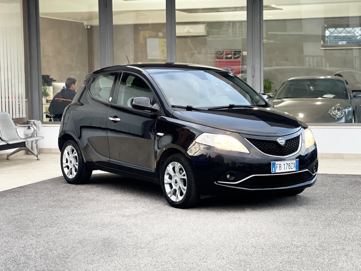 LANCIA Ypsilon 3ª serie vers. Ypsilon 1.2 69 CV 5 porte GPL Gold