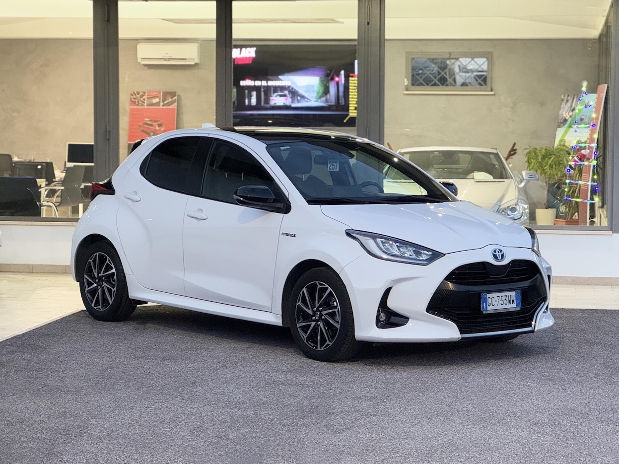 TOYOTA Yaris 4ª serie vers. Yaris 1.5 Hybrid 5 porte Lounge