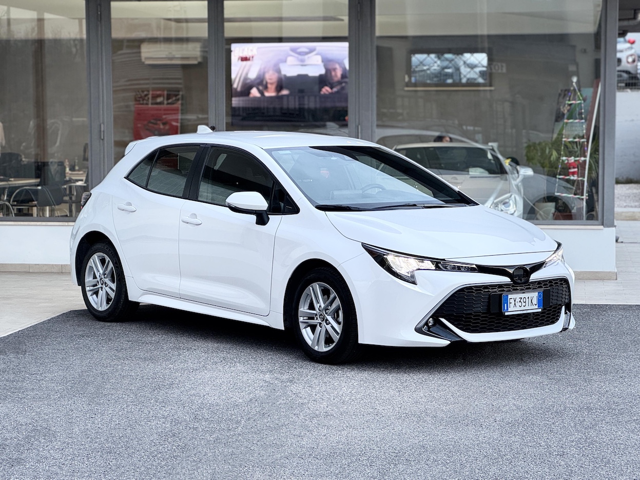 TOYOTA Corolla (2018-->) vers. Corolla 1.8 Hybrid Business