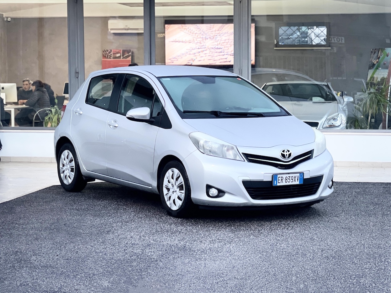 TOYOTA Yaris 3ª serie vers. Yaris 1.4 D-4D 5 porte Active