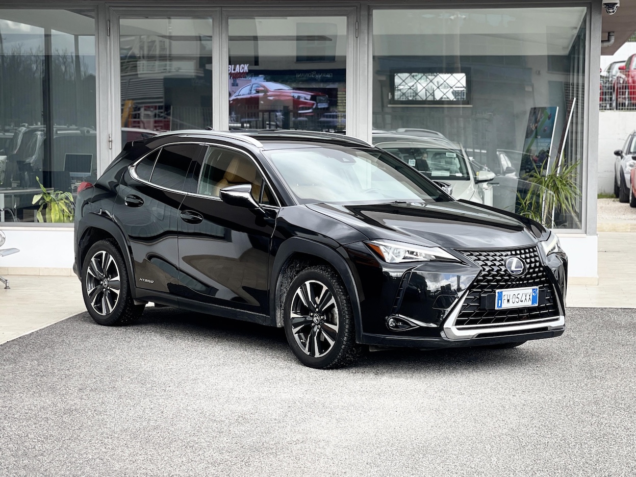 LEXUS - UX