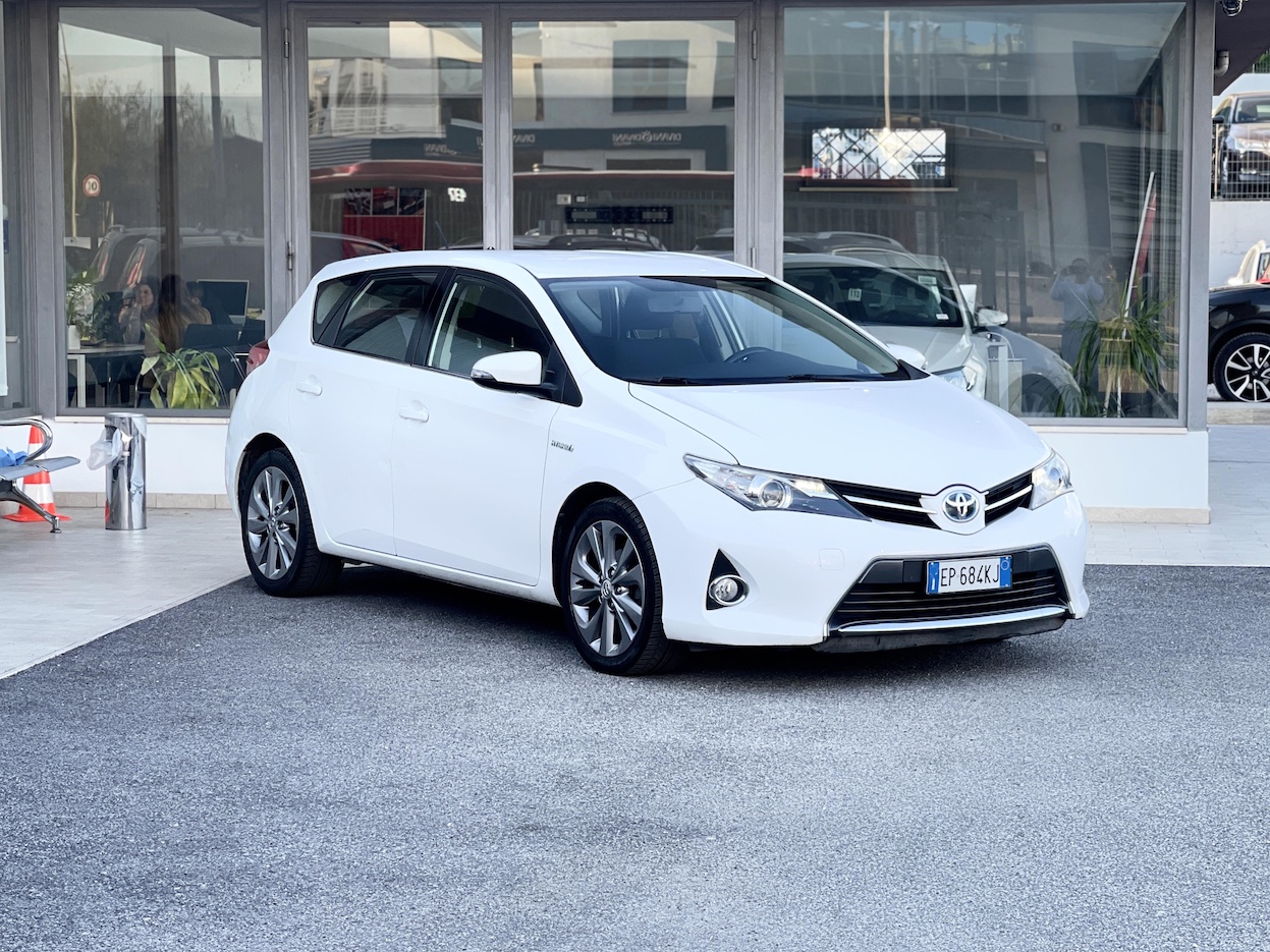 TOYOTA - Auris
