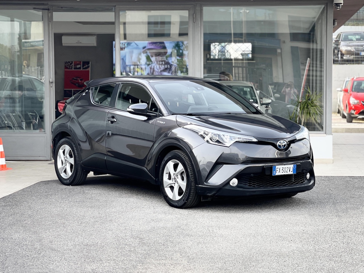 TOYOTA - C-HR