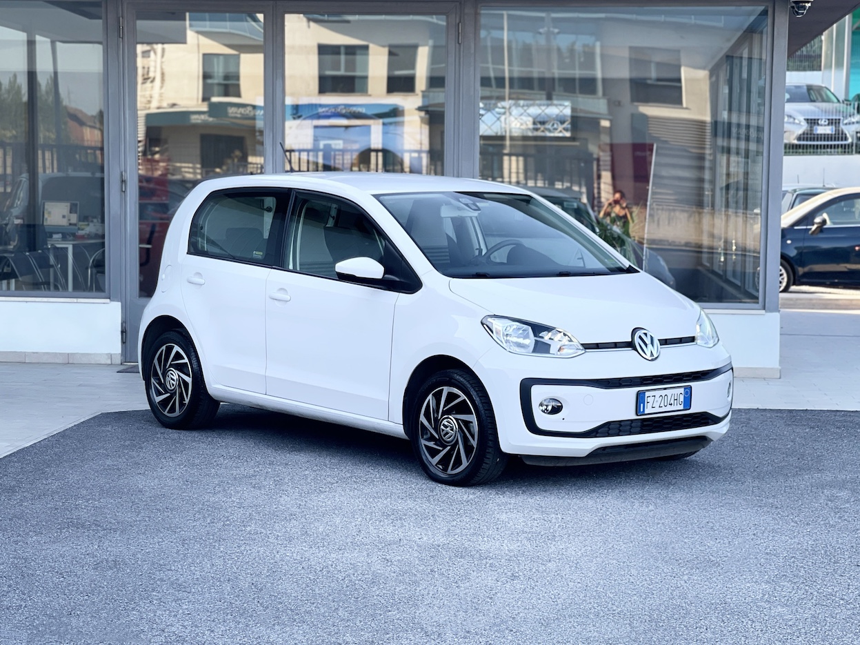VOLKSWAGEN - up!