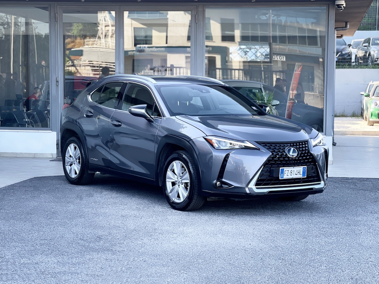 LEXUS - UX
