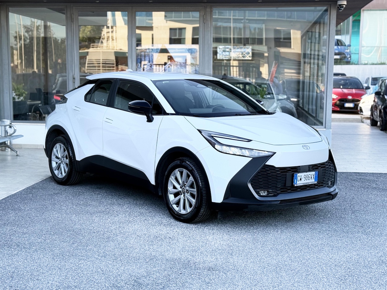 TOYOTA - C-HR