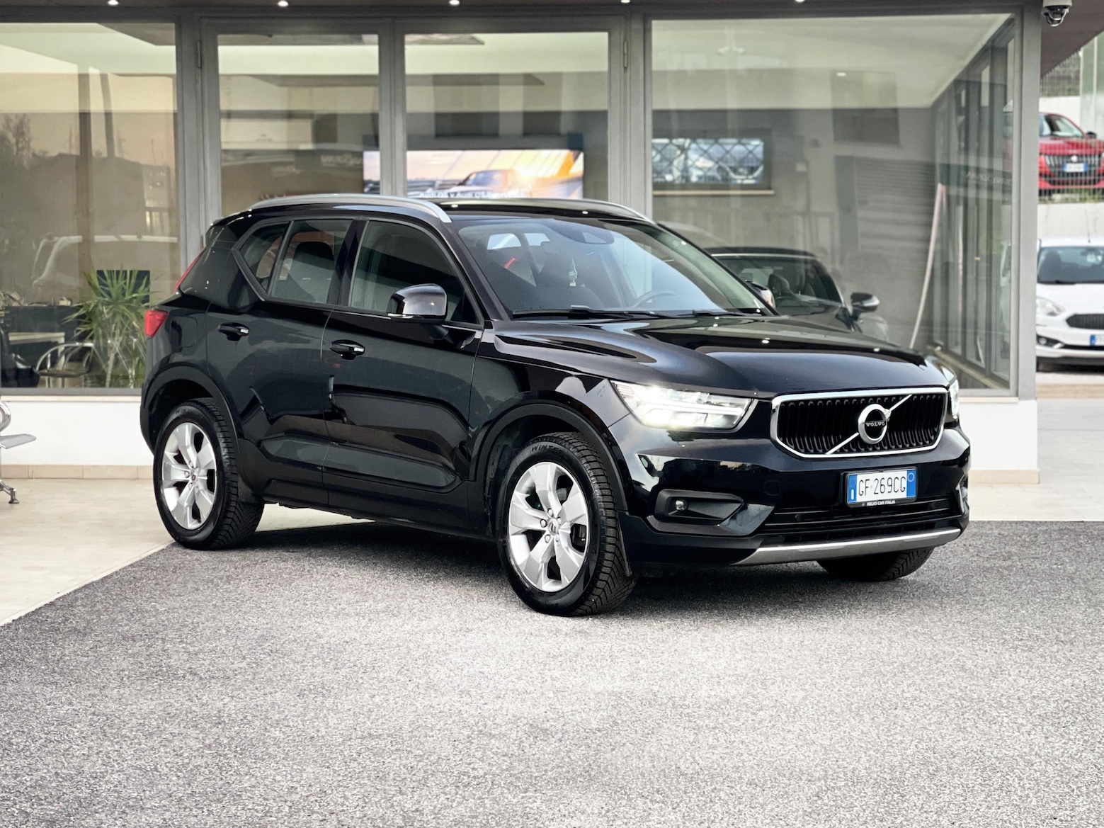 VOLVO - XC40 (2017-->)