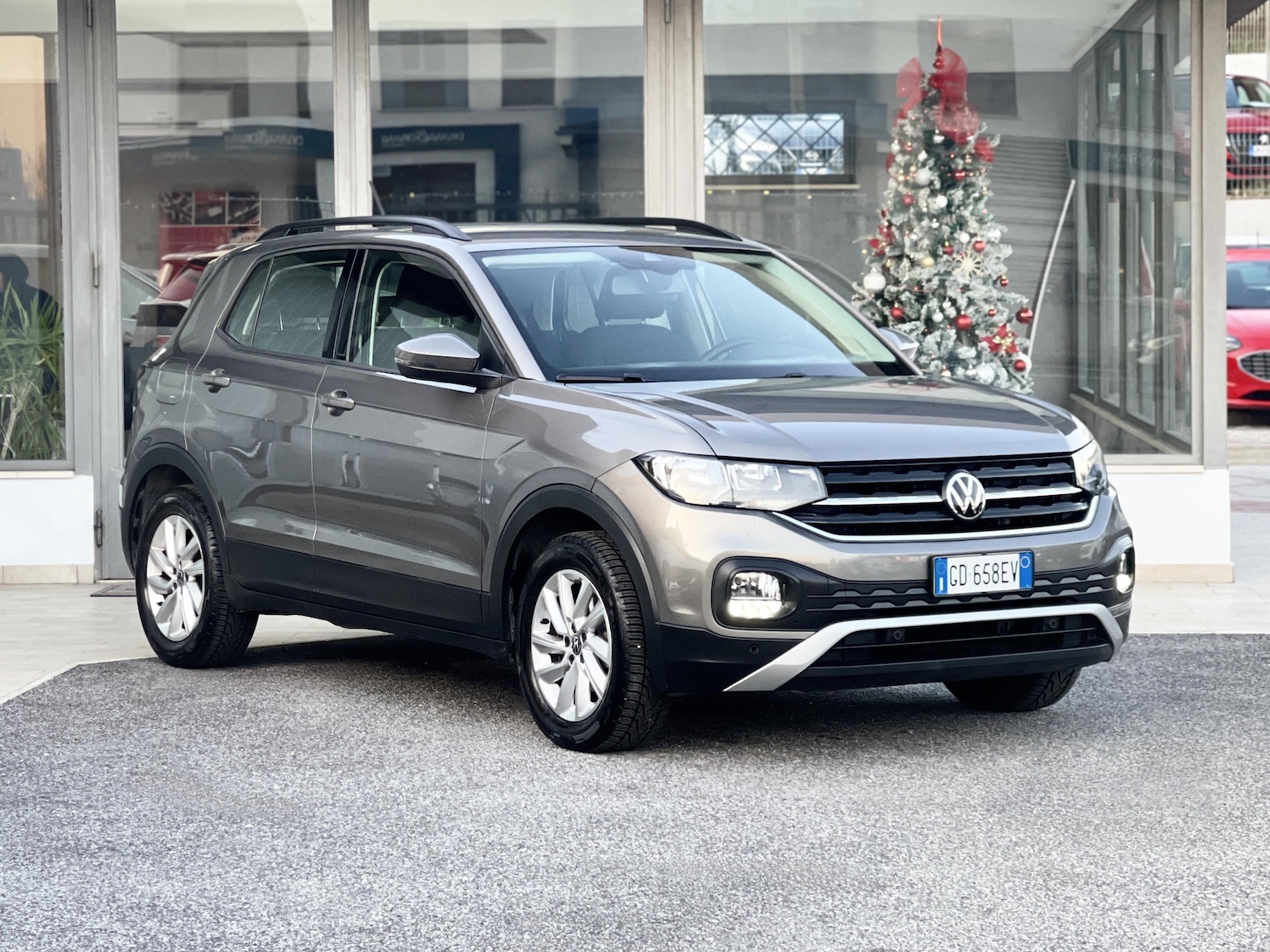 VOLKSWAGEN - T-Cross