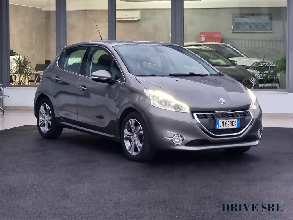 PEUGEOT 208 vers. 1.2 VTi 82 CV 5 porte Allure