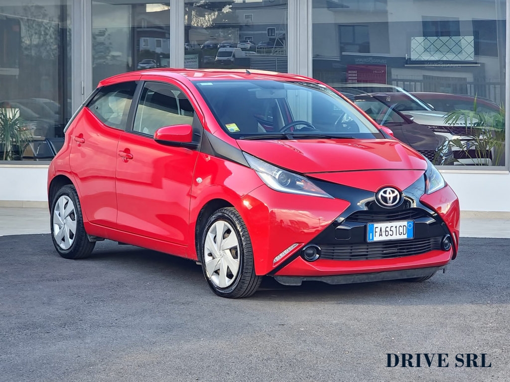 TOYOTA Aygo 2ª serie vers. Aygo 1.0 VVT-i 69 CV 5 porte x-wave MMT