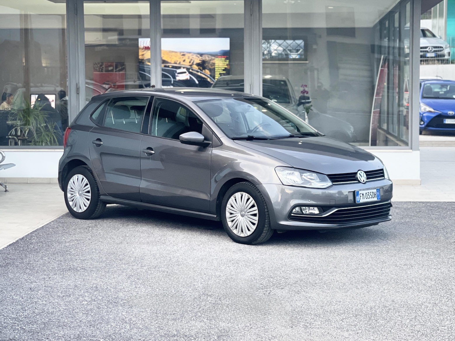 VOLKSWAGEN - Polo 5ª serie