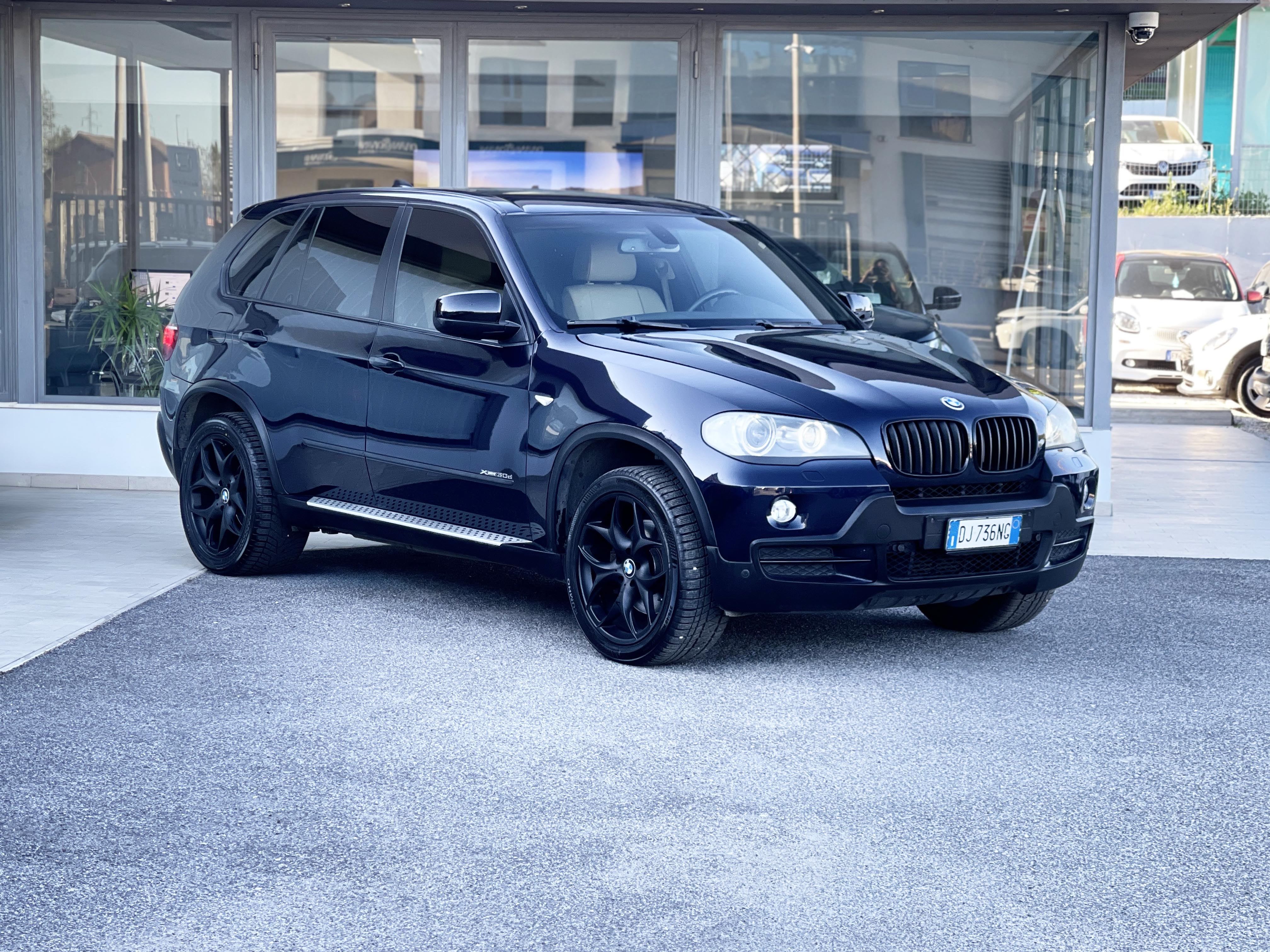 BMW - X5            (E53)