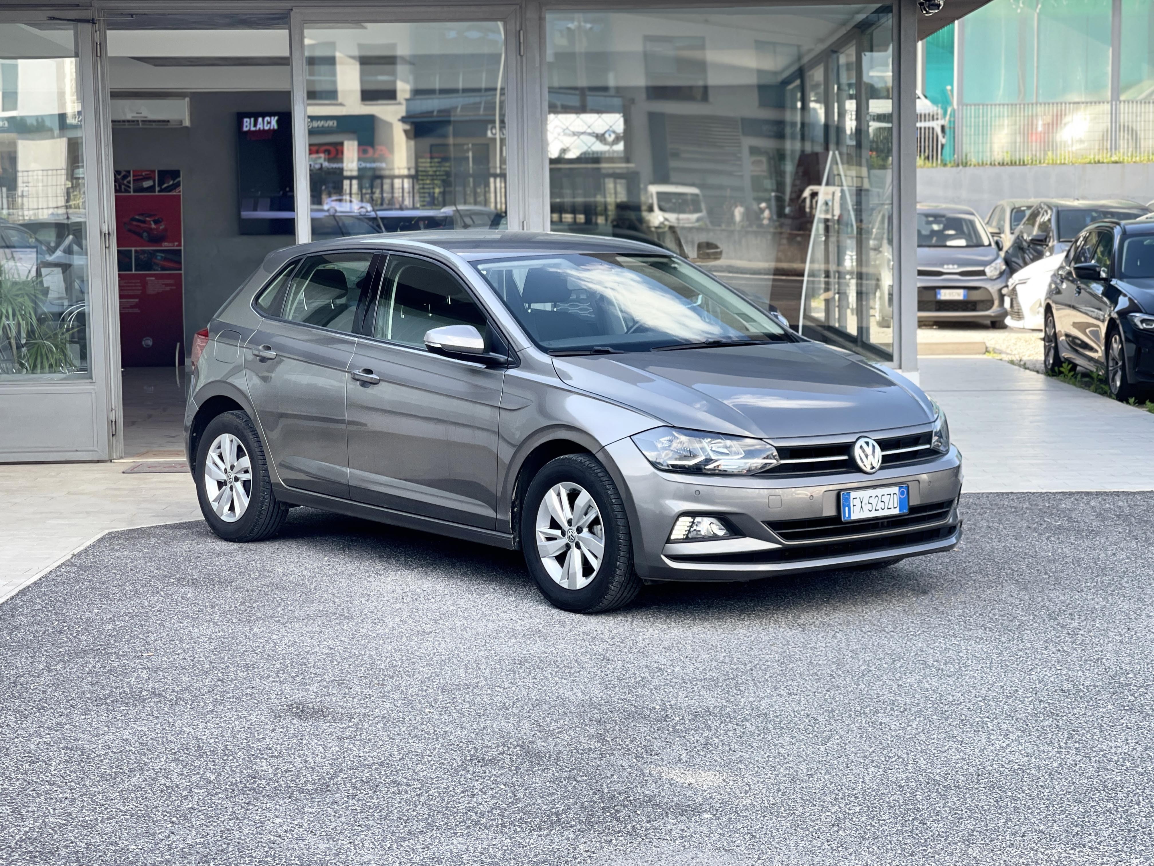 VOLKSWAGEN - Polo 6ª serie