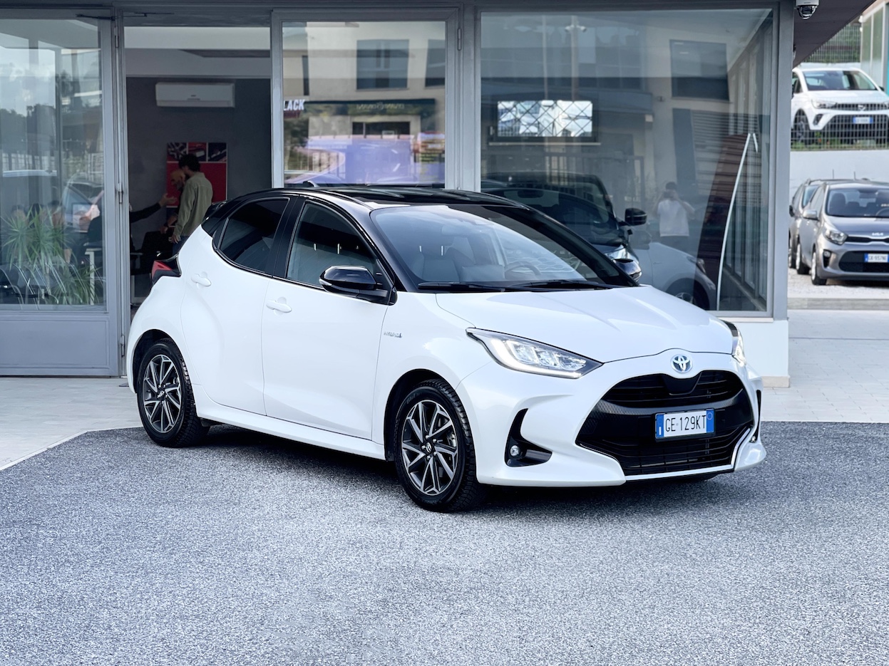 TOYOTA Yaris 4ª serie vers. Yaris 1.5 Hybrid 5 porte Style