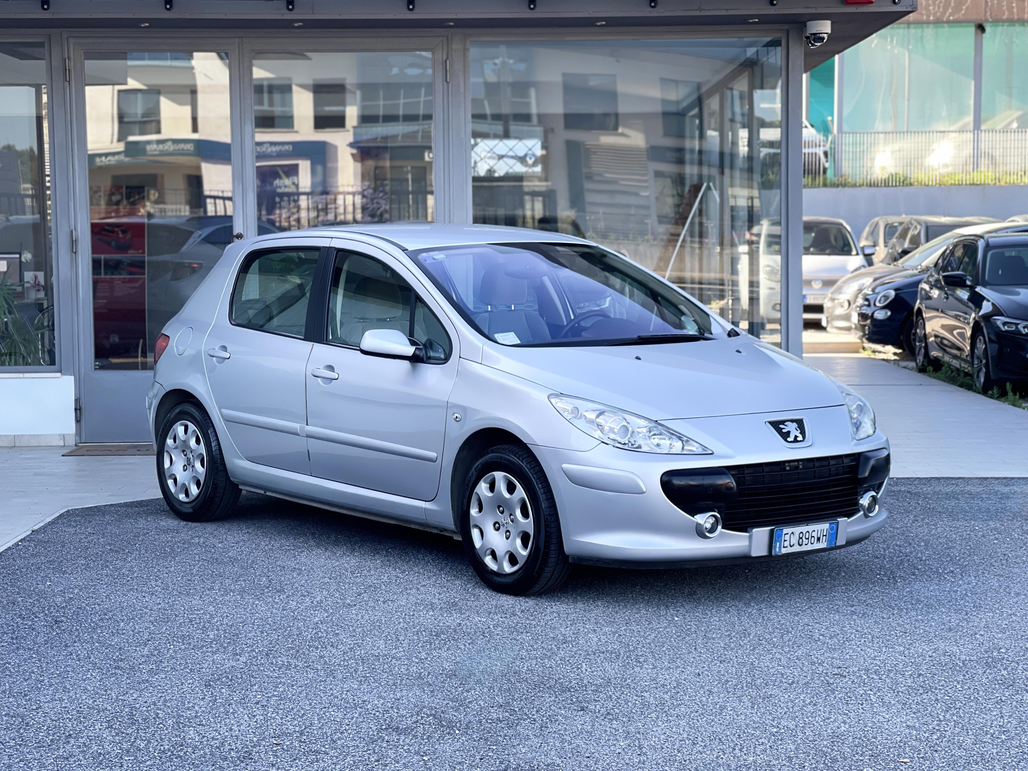 PEUGEOT - 307