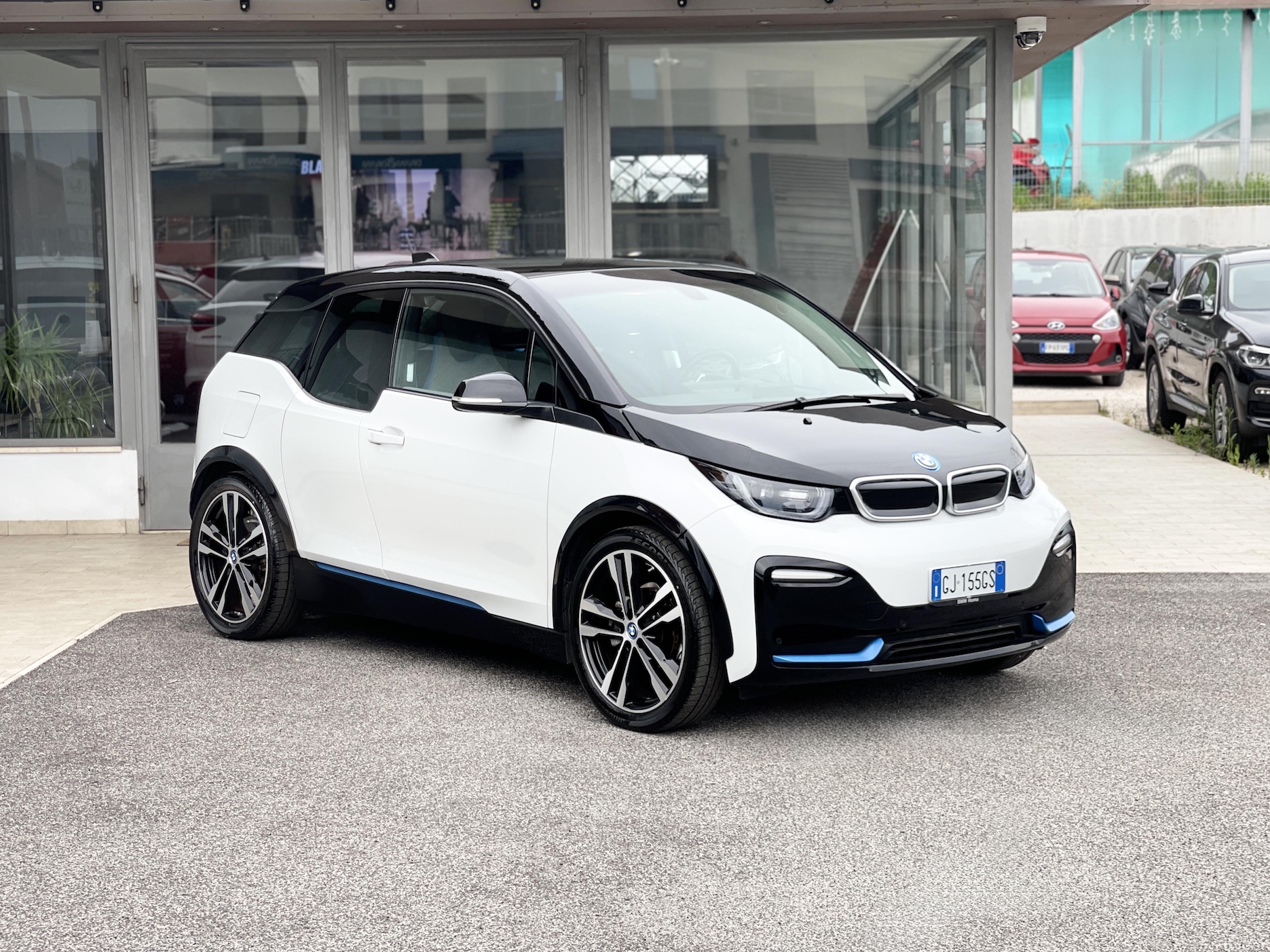 BMW - i3            (I01)