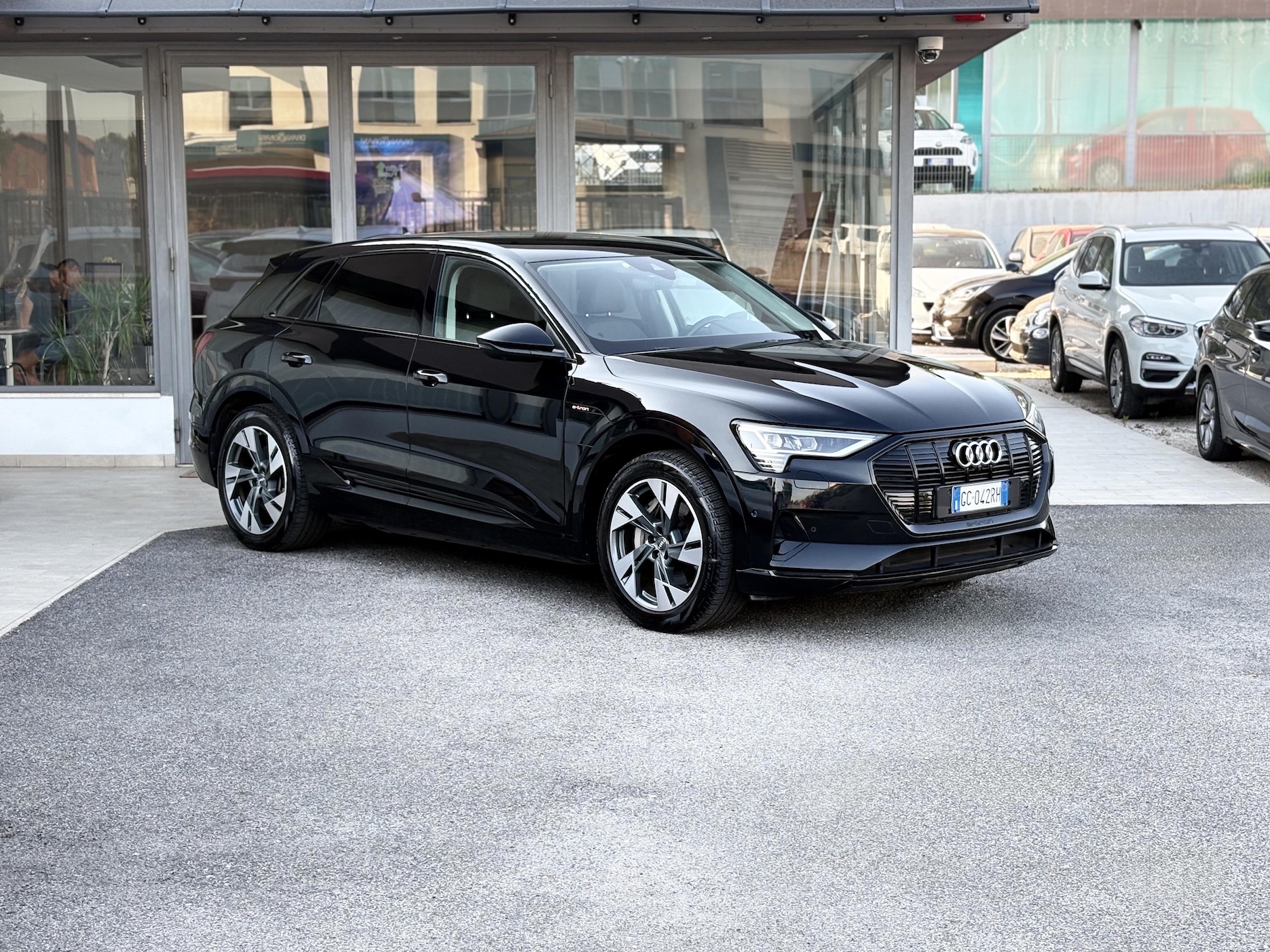 AUDI - e-tron
