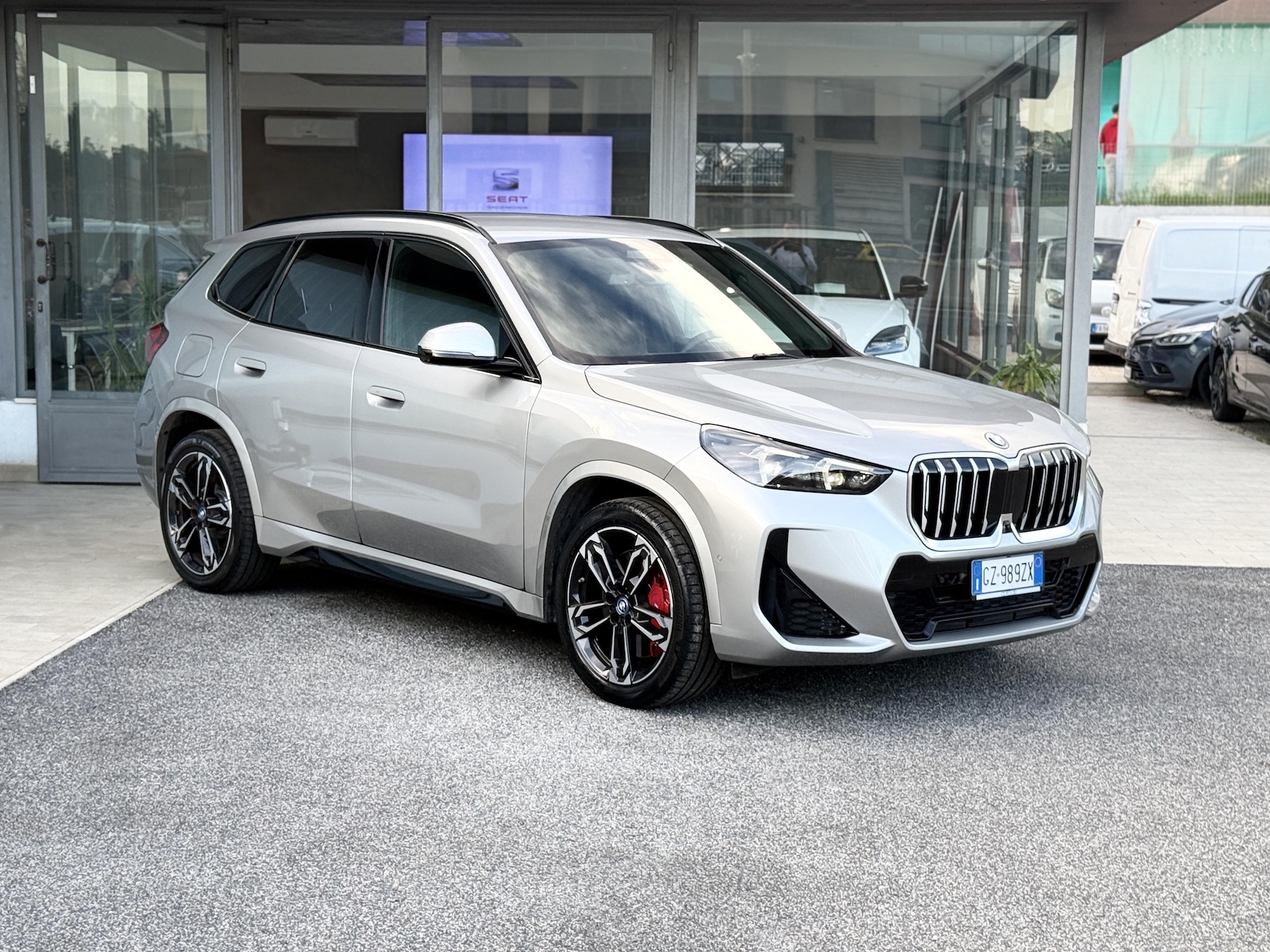 BMW - X1            (F48)