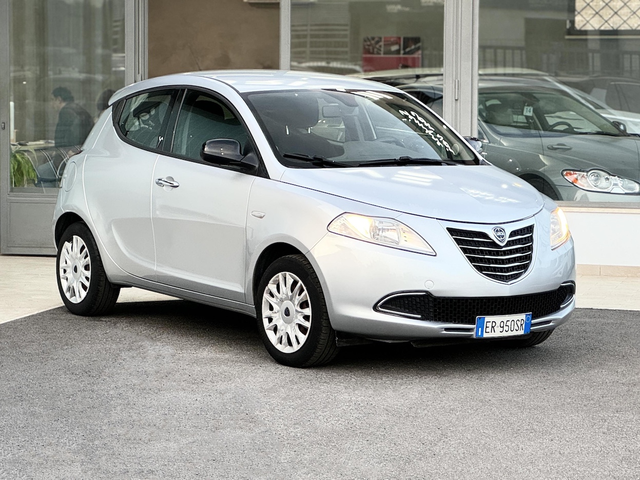 LANCIA Ypsilon 3ª serie vers. Ypsilon 1.2 69 CV 5 porte Unyca