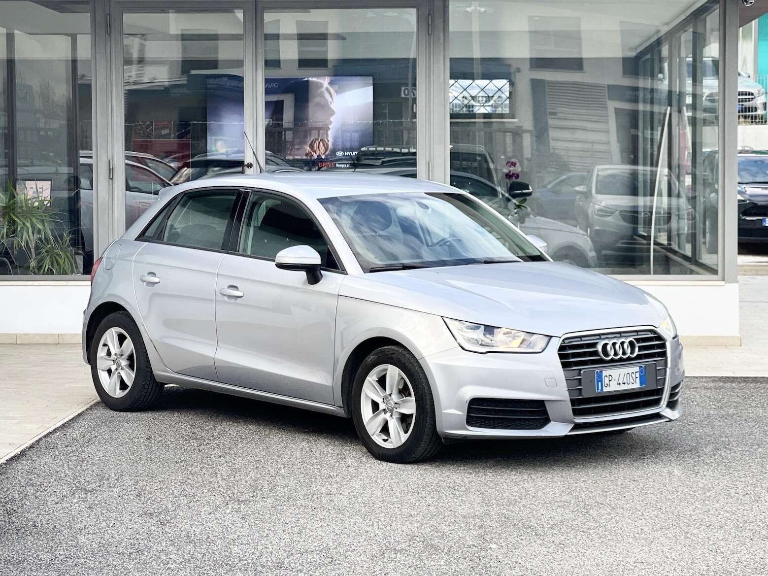 Audi - A1